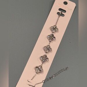 Silver Alternating Clover & Crystal Charm Bracelet 7-9 inch